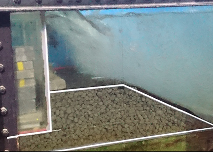 越流洗掘防止用アスファルトマット